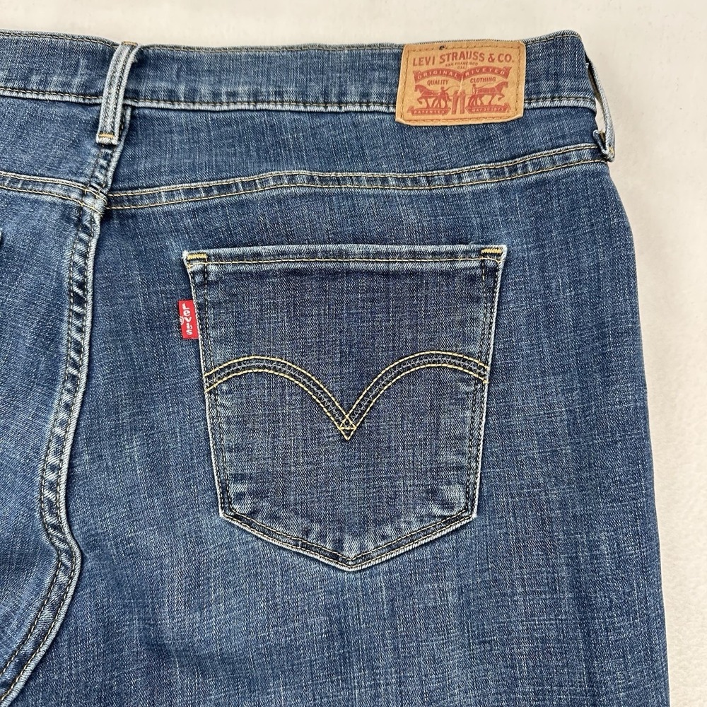 Levis Classic Straight Jeans Womens 16W Medium Wash Denim Blue Stretch Mid Rise - Picture 5 of 8
